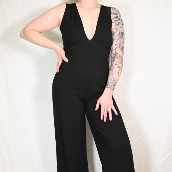 🎉🍸Black Jumpsuit pull on “Host pic”🍾🥂 - Picture 2 of 6